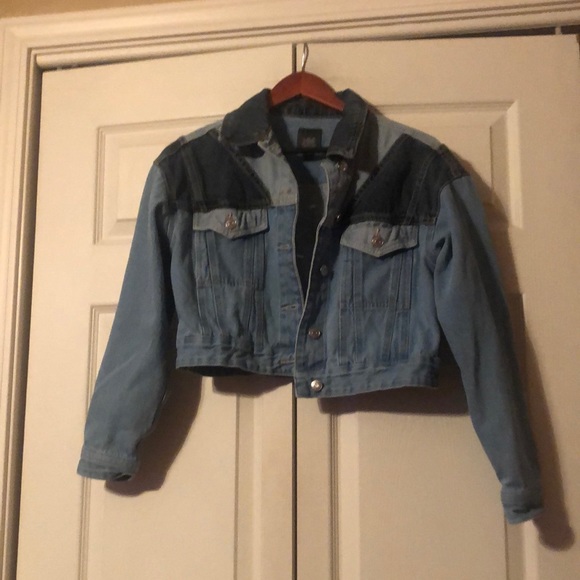 wild fable Jackets & Blazers - Wild Fable -XS Multi Color Crop Denim Jacket.  Chest pockets.